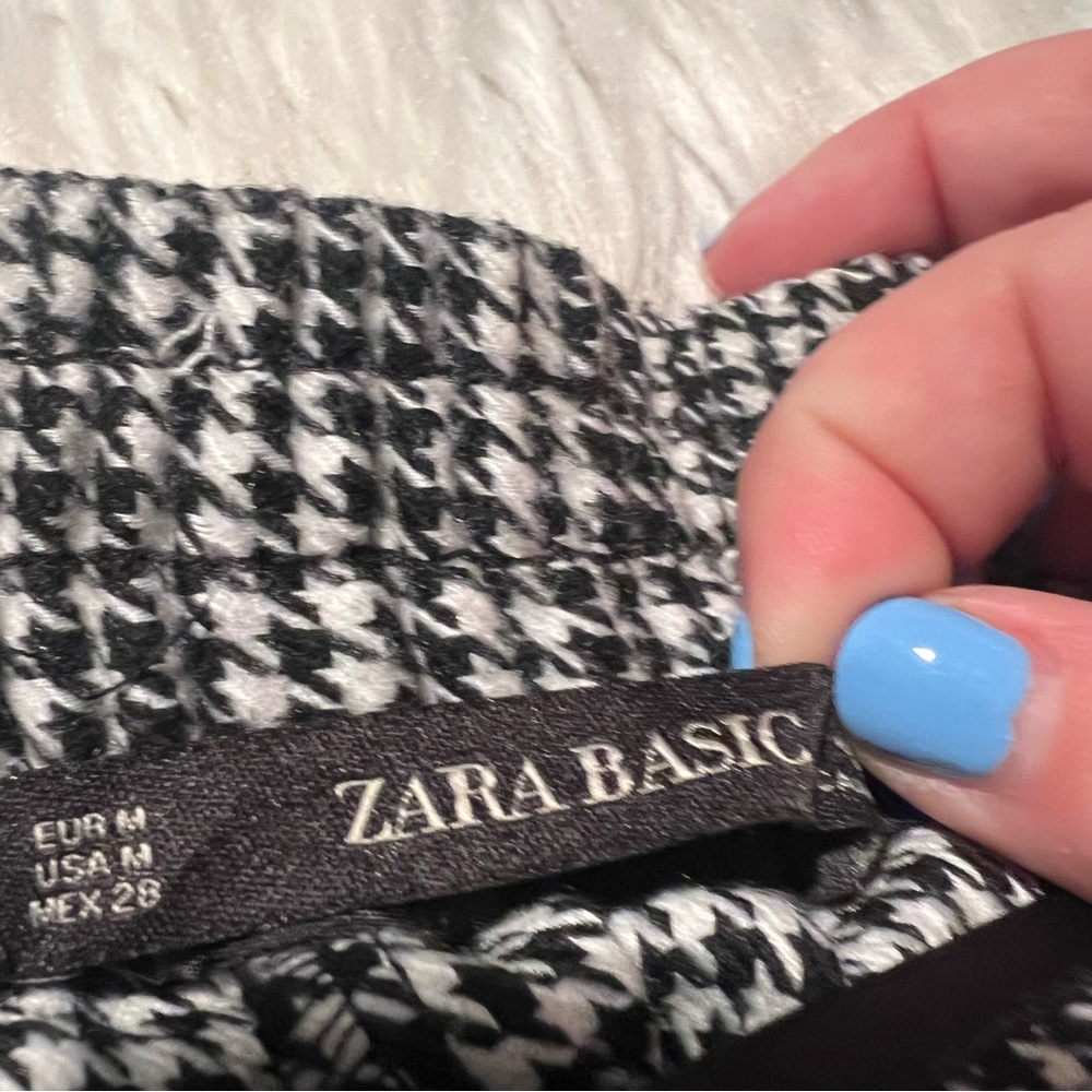 Zara Basic Cropped Houndstooth Trousers White Bla… - image 12